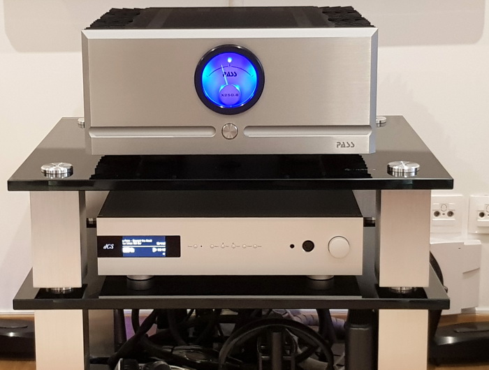 Pass Labs X250.8
